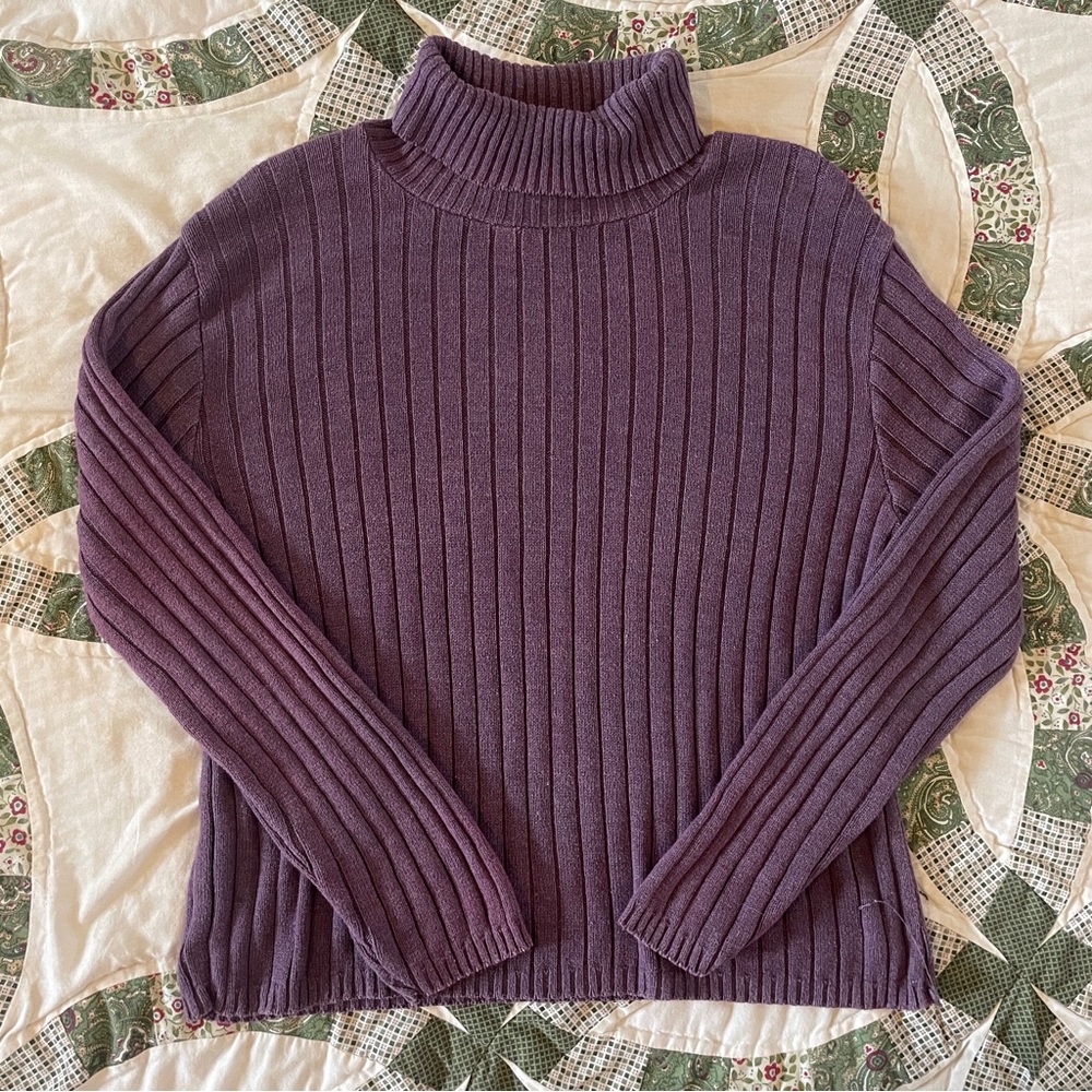 Vintage Women's Purple Ribbed Turtleneck Sweater Size Medium